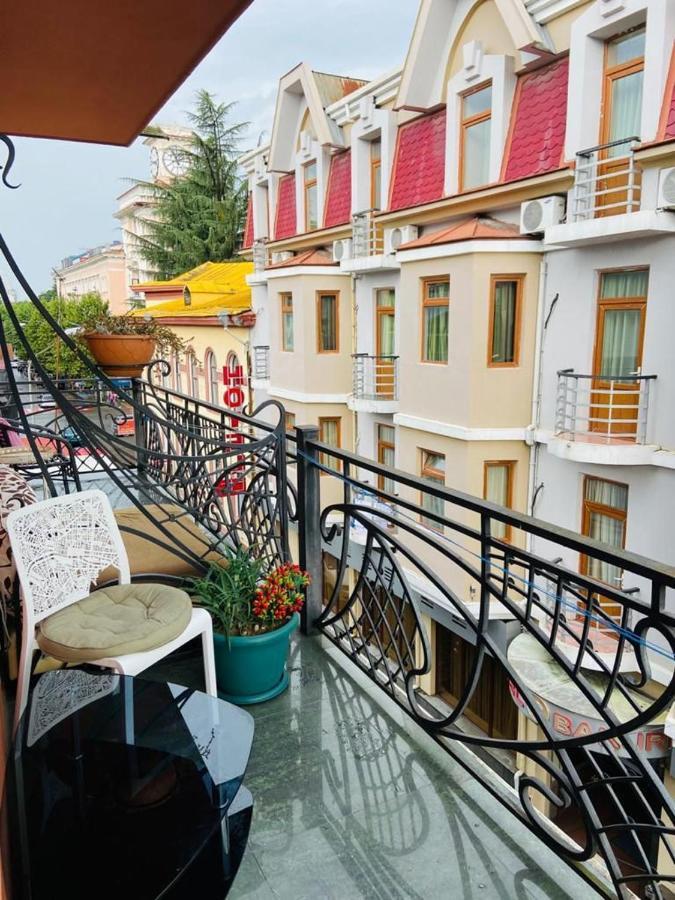 Apart Voyage Batumi Bagian luar foto